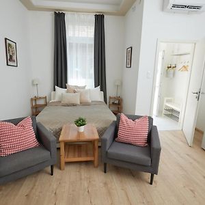 Studio met een Queen Size Bed